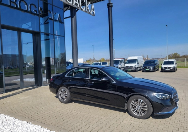 Mercedes-Benz Klasa E cena 184500 przebieg: 80000, rok produkcji 2022 z Otmuchów małe 191